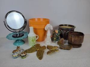 lot 717 image: Lot of Plant Pottery, Ceramic Home Dcor, Petrified Wood, Jasper, and More NO SHIPPING