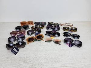 lot 930 image: Lot of NEW Sunglasses