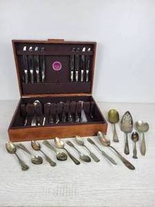 lot 935 image: Lot of Stainless Flatware with Silver Plated Serve Ware