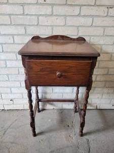 lot 554 image: Small Solid Wood Side Table - NO SHIPPING