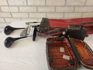 lot 569 image: Vintage Kodak Model 25 8mm Movie Camera and Vintage Wilson Golf Clubs - NO SHIPPING