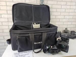 lot 668 image: Sony DSR-300A Digital Camcorder DVMiniDV with Cannon 18x Lens and Cannon 200 VCL-713BX 13x Zoom Lens - Working When Stored in 2015 - Sold AS-IS - NO SHIPPING