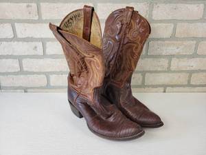 lot 822 image: Vintage Pair of Tony Lama Black Label Boots - Size 10D