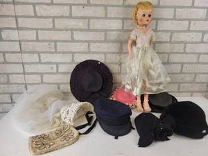 lot 833 image: Vintage Ladies Hats, Veil and 24 Vintage Doll