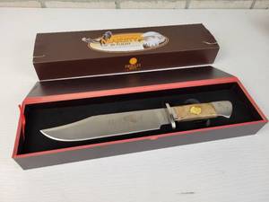 lot 844 image: American Mint Majesty In Flight Bald Eagle Bowie Knife in Case - 8 Blade