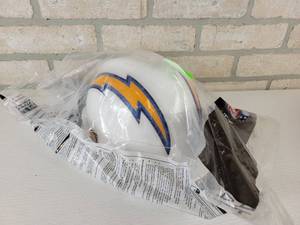 lot 876 image: NEW San Diego Chargers NFL Hard Hat