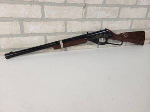 lot 513 image: Vintage Daisy No. 102 Model 36 BB Gun