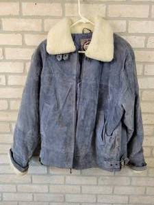 lot 892 image: Vintage Badlands Outerwear Leather Jacket - Size Medium