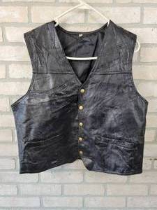 lot 896 image: Womens Large Leather Vest