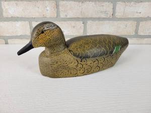 lot 918 image: Beautifully Painted Vintage Duck Decoy - Signed N. Kurkowski