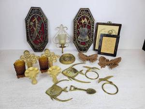 lot 937 image: Lot of Vintage Home Dcor