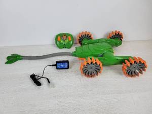 lot 992 image: TYCO RC Terra-Climber with Controller and Power Cord - NO SHIPPING