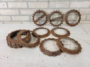 lot 766 image: (14) Vintage Cast Iron Corn Plates - NO SHIPPING