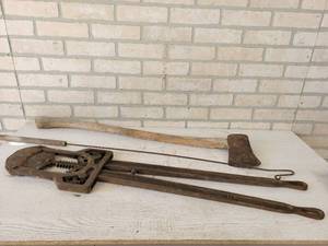 lot 779 image: Antique LEAVITT Horn Snipper, Chicken Catcher and Axe - NO SHIPPING