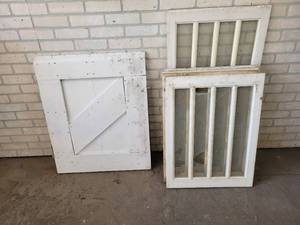 lot 792 image: Vintage Barn Door (33 x 26.5) and Assorted Barn Windows - NO SHIPPING
