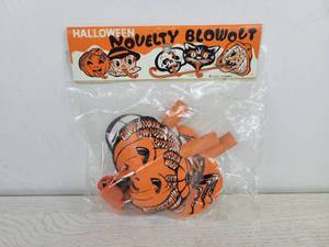 lot 1014 image: Vintage Halloween Noise Makers - New Old Stock