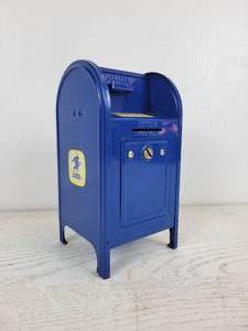 lot 1023 image: Vintage US Mail Post Office Box Coin Bank