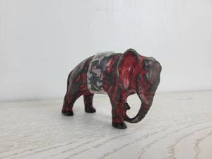 lot 1026 image: Antique Arcade Cast Iron Still Trunk-Tucked Elephant Penny Bank