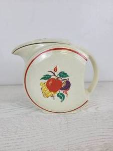 lot 1039 image: Vintage Refrigerator Fruit-Motif WaterJuice Disc Pitcher with Lid