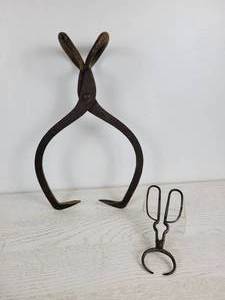 lot 1067 image: Vintage Ice Tongs and Antique Sugar Pincers