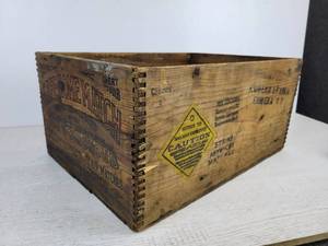 lot 1082 image: Vintage Safe Home Match Crate by the Diamond Match Co.