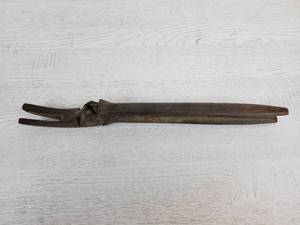 lot 1084 image: Mystery Tool