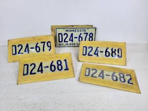 lot 1085 image: (5) Sequential Pairs of Vintage Matched Minnesota License Plates