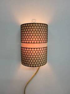 lot 1097 image: Vintage Brass Wall Lamp - Works