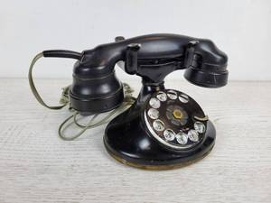 lot 1114 image: Vintage Western Electric Rotary Dial Telephone