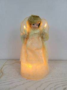 lot 1138 image: Vintage Electrified Porcelain Head Angel Tree Topper - Works