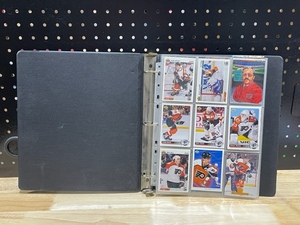 Lot of 130 Philadelphia Flyers Cards