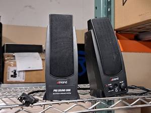 lot 31 image: Lot of (2) Inland Pro Sound 2000 Multimedia Stereo Speakers