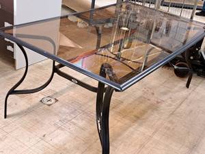 lot 36 image: Glass TopMetal Patio Table