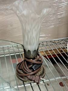 lot 47 image: Tulip Table Lamp