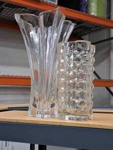 lot 53 image: Lot of (2) Glass Vases