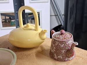 lot 55 image: Lot of (2) Decorative Tea Pots