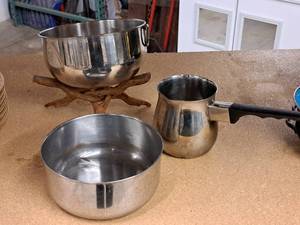 lot 59 image: Lot of (4) Assorted Stainless Steel Bowls and Pans with Wood Stand