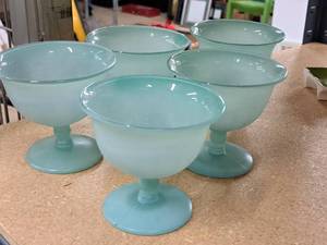 lot 75 image: Lot of (5) Dessert Stem Bowls