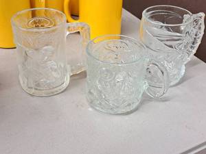 lot 87 image: Lot of (3) Glass Collectible Mugs
