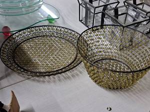 lot 103 image: Decorative Beaded Wire Basket and Serving Tray