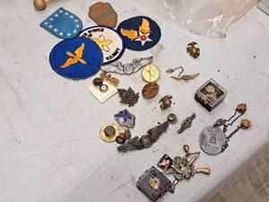 lot 147 image: Lot of  Vintage Assorted Military Pins and Patches