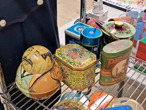 lot 156 image: Lot of (6) Collectible Tins