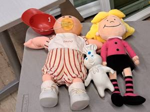 lot 160 image: Lot of (3) Assorted Collectible Dolls