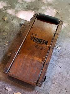 lot 36 image: Vintage Pioneer Mechanics Creeper in Good Working Condition