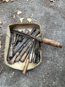 lot 41 image: Vintage Wood Chisel Lot