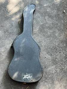 lot 73 image: Vintage Guitar Case