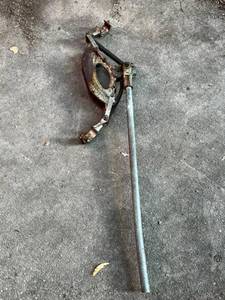 lot 92 image: Vintage Solon 1 14 E.M.T. Pipe Bender