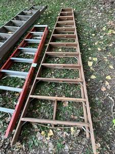 lot 97 image: 10 Kentucky Crafted Wooden Rich Ladder
