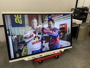 lot 3 image: SMART Board 7075 SBID-7075 Interactive 4K Widescreen Touchscreen 75 Ultra-High Definition UHD LED Display  Monitor with Chief Wall Mount and Interactive Accessories