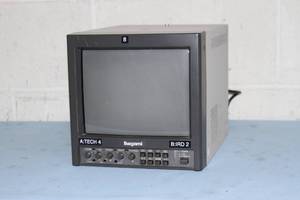 lot 85 image: Ikegami TM9-1D Portable 9 CRT-Type Tube Broadcast  Studio Monitor Display w Digital SDI Input
